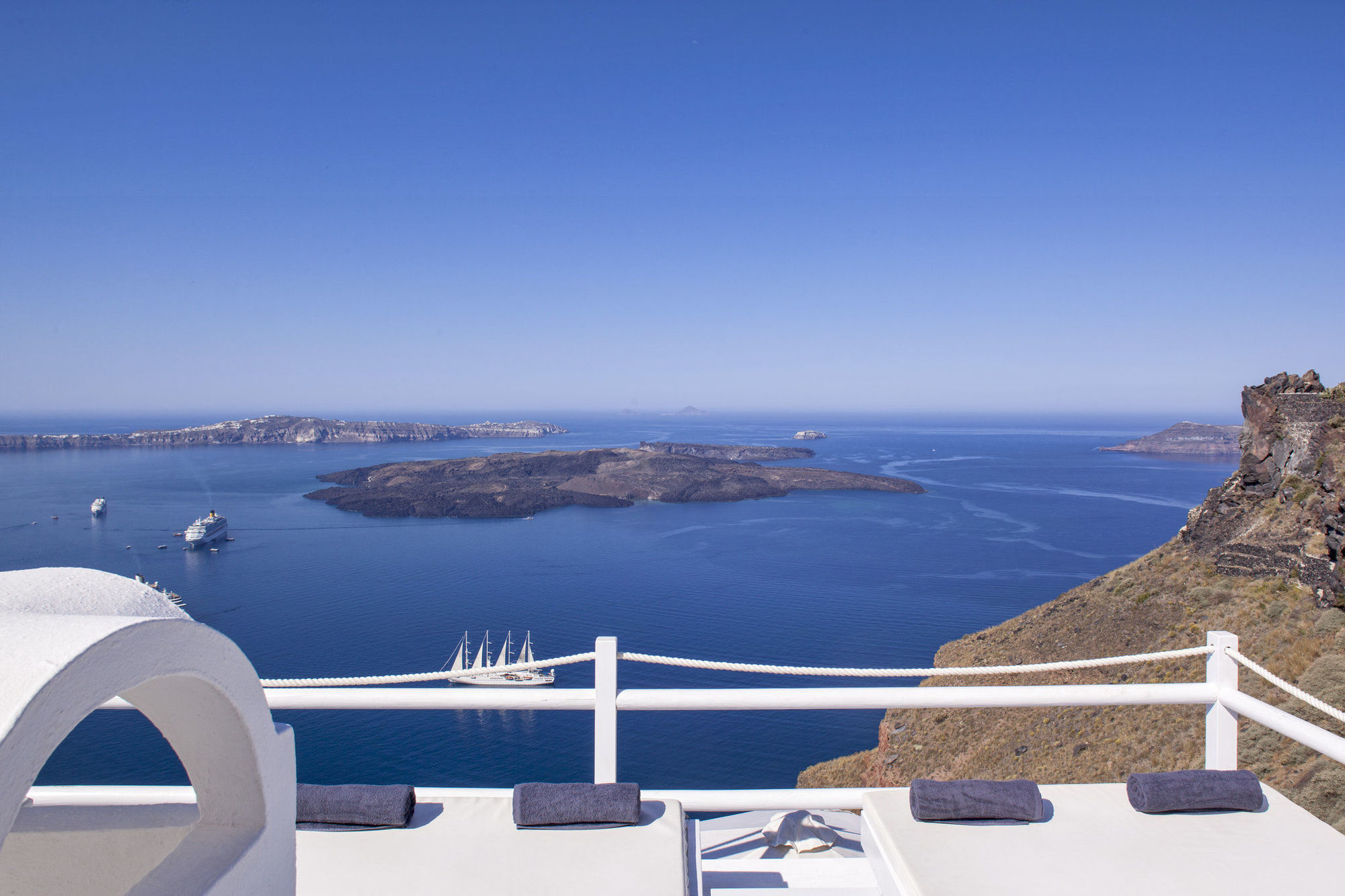 On The Rocks - Small Luxury Hotels Of The World (Adults Only) Imerovigli  Eksteriør billede